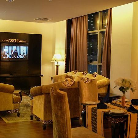 Golden Tulip Headington 호텔 무스카트 외부 사진