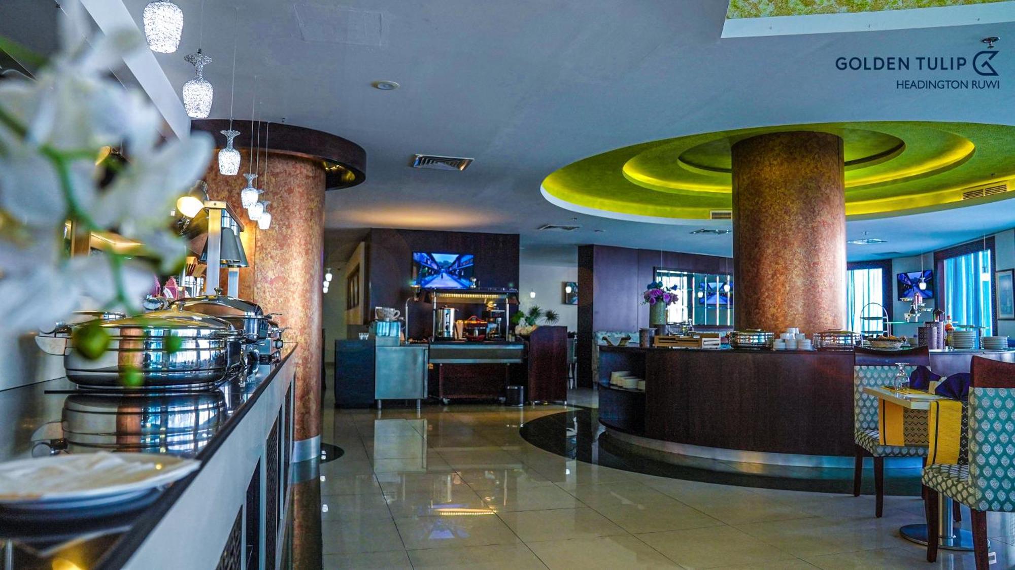 Golden Tulip Headington 호텔 무스카트 외부 사진