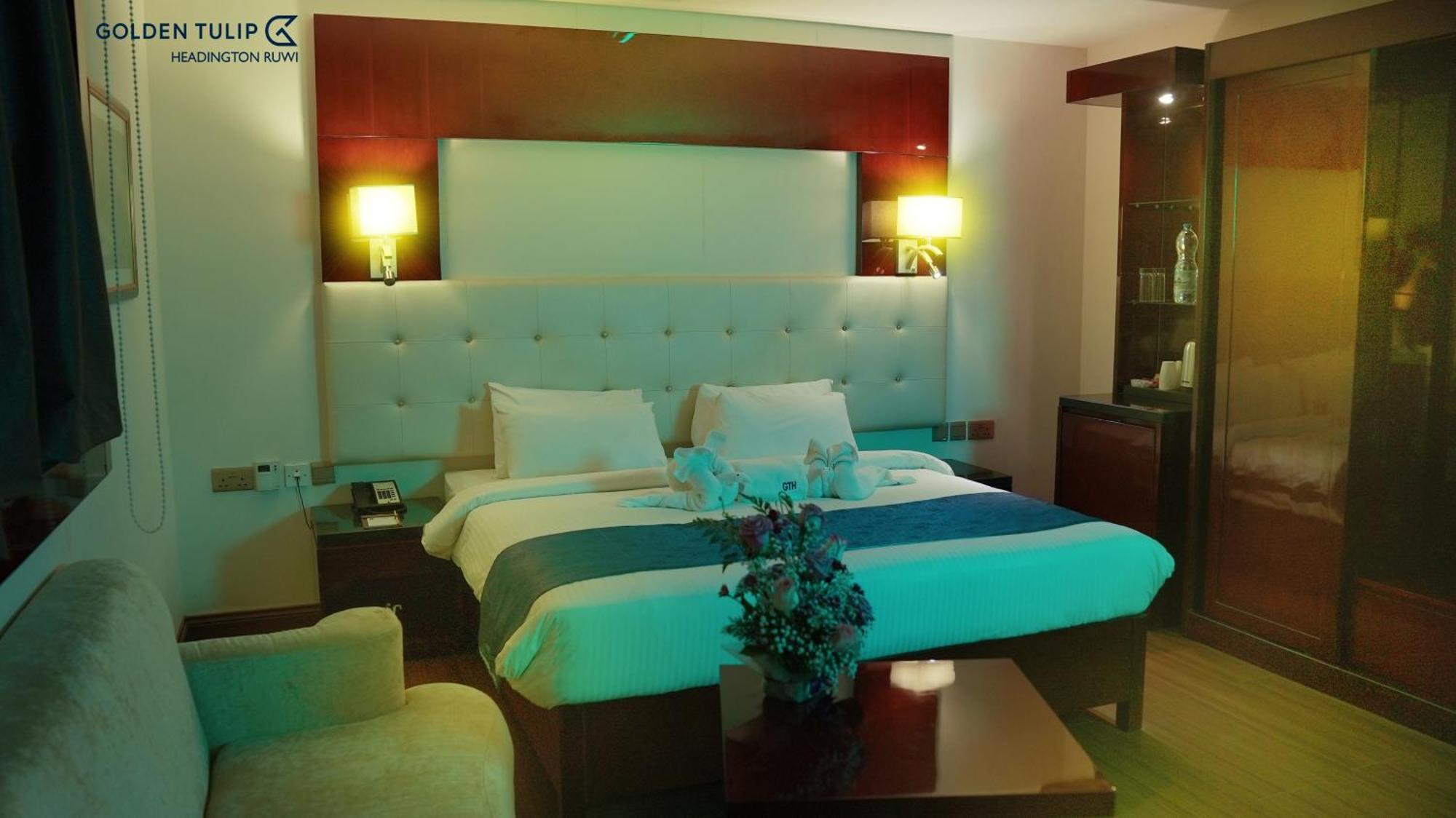 Golden Tulip Headington 호텔 무스카트 외부 사진